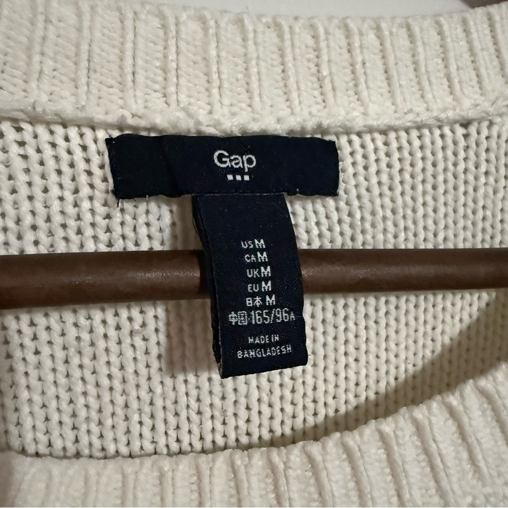 GAP Women's Ivory Cable Knit Sweater - Picture 3 of 4